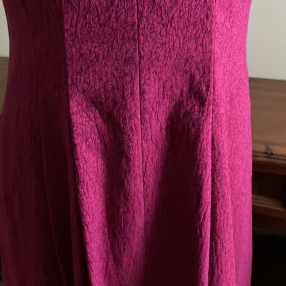 Beautiful fuschia beaded neckline Adrianna Papell dress 6 - Picture 8 of 13